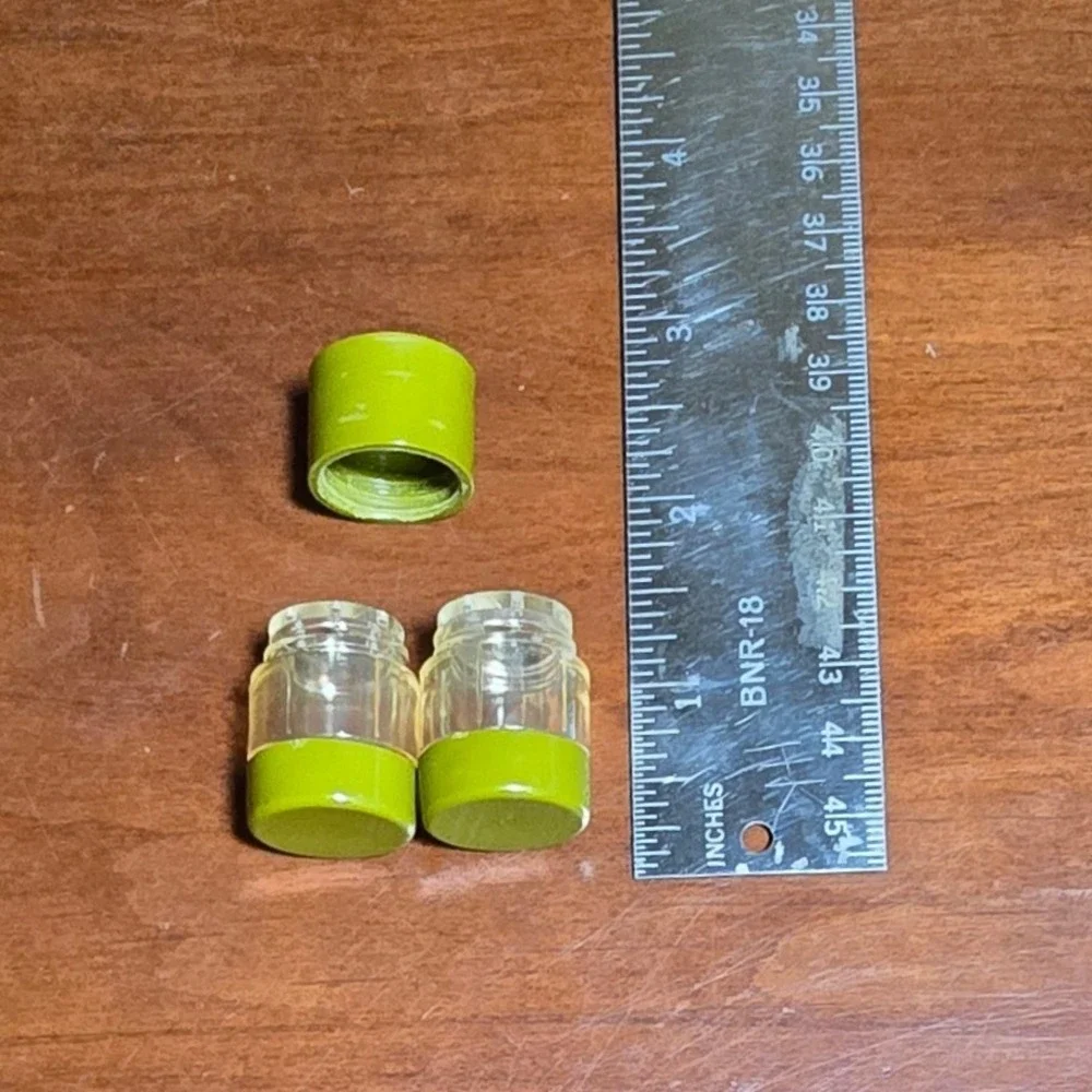 vintage avocado green picnic salt pepper‎ XXS like bakelite pyrex see and store